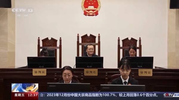 旅客进站被刷脸铁路公司成被告！全国首例这样判